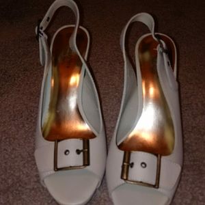 Simply Vera Vera Wang sling back heels